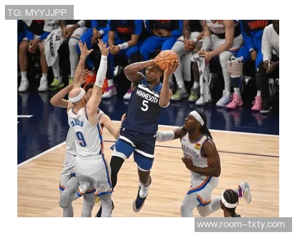 爱德华兹表现平平大胜无碍仅得13分4篮板3助攻2抢断